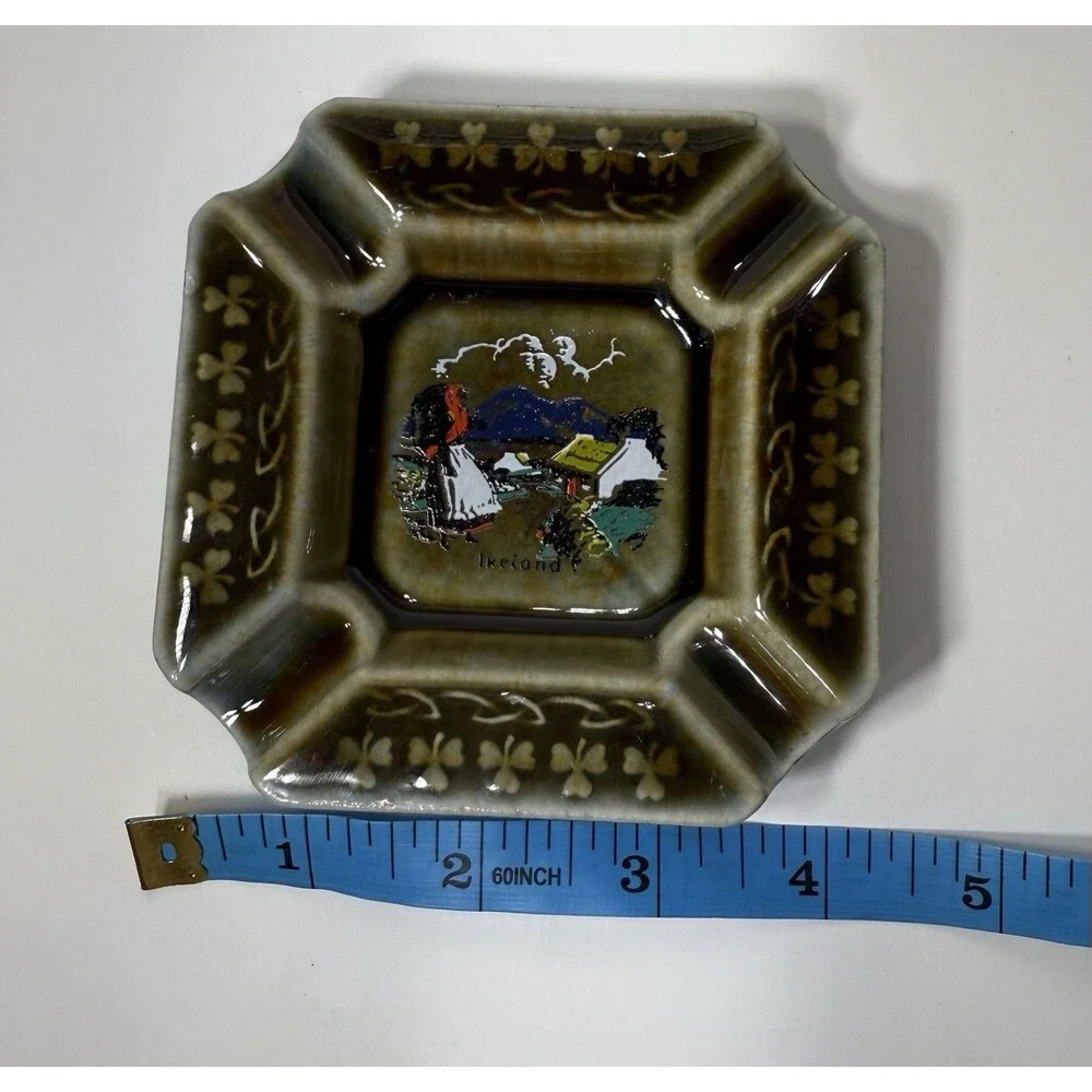 Vintage‎ Countryside Cottage Porcelain Ashtray Folk Art Wade Irish Porcelain